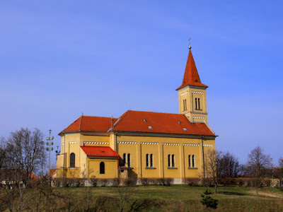 Szent László Plébánia temploma – Veszprém